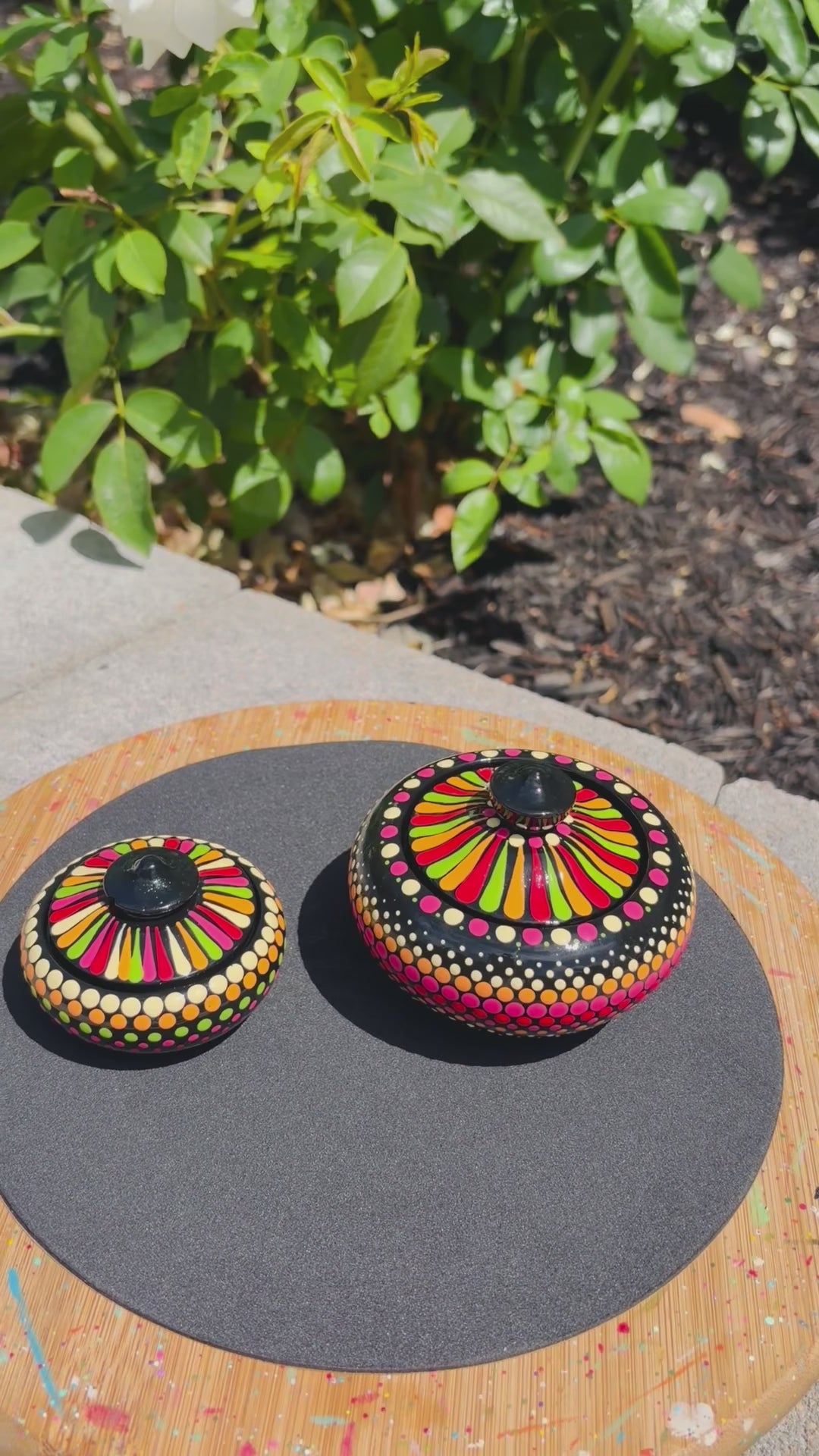 Trinket dishes. Set of 2.